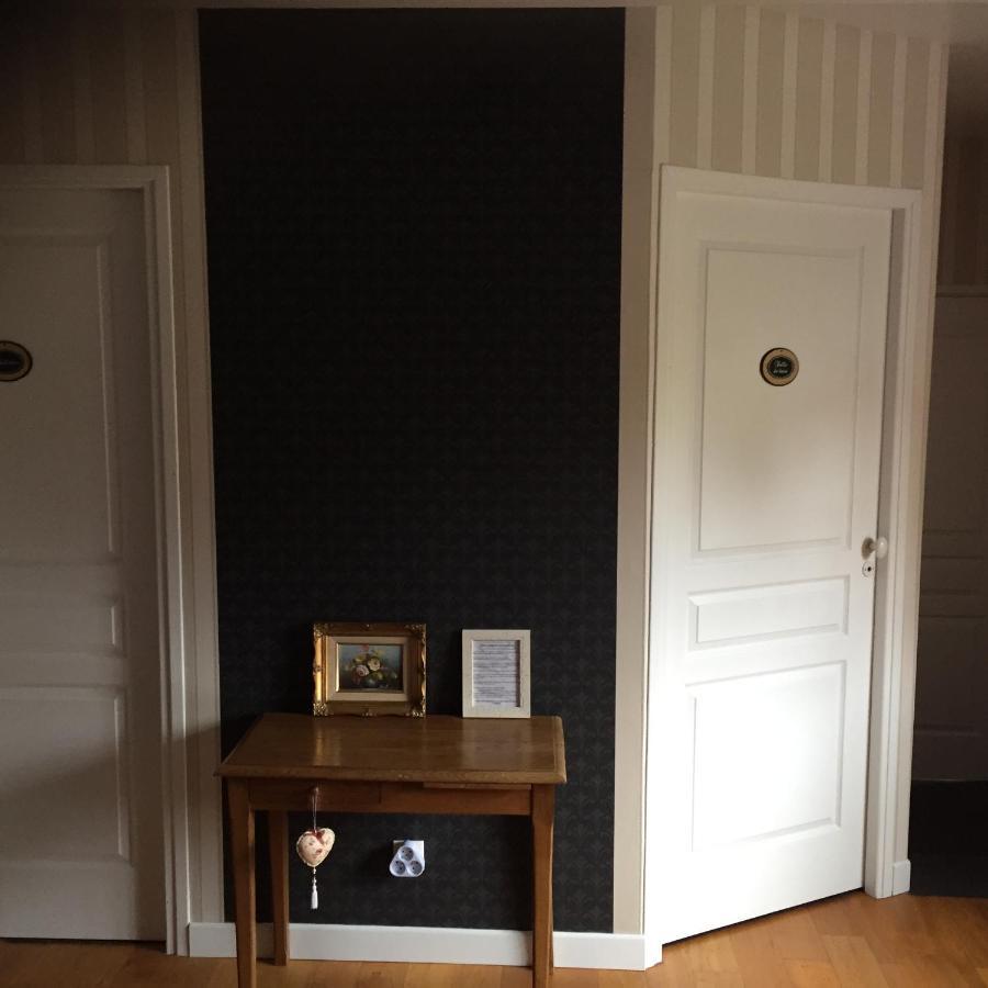 D'hotes L'aubaine Avec Jacuzzi Bed & Breakfast