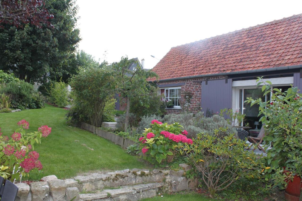 D'hotes L'aubaine Avec Jacuzzi Bed & Breakfast 3*