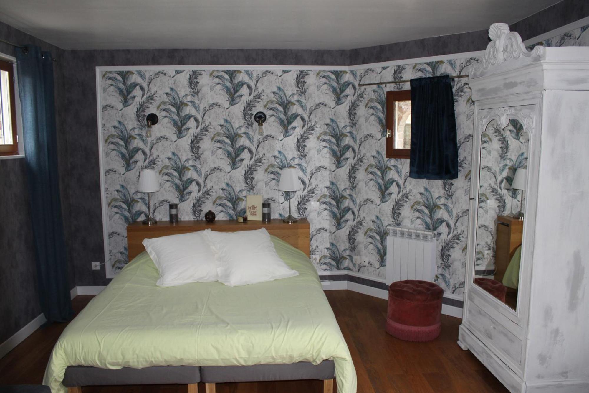 D'hotes L'aubaine Avec Jacuzzi Bed & Breakfast 3*